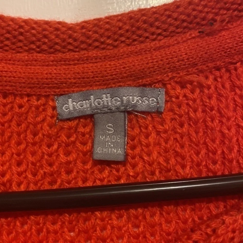 Cropped‎ Red Sweater size small soft